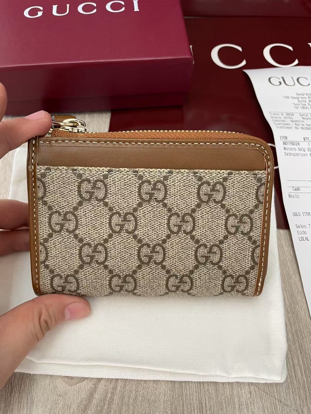 Gucci Beige GG Supreme Canvas Zip Card Case with Brown Leather Trim - Picture 2 of 12